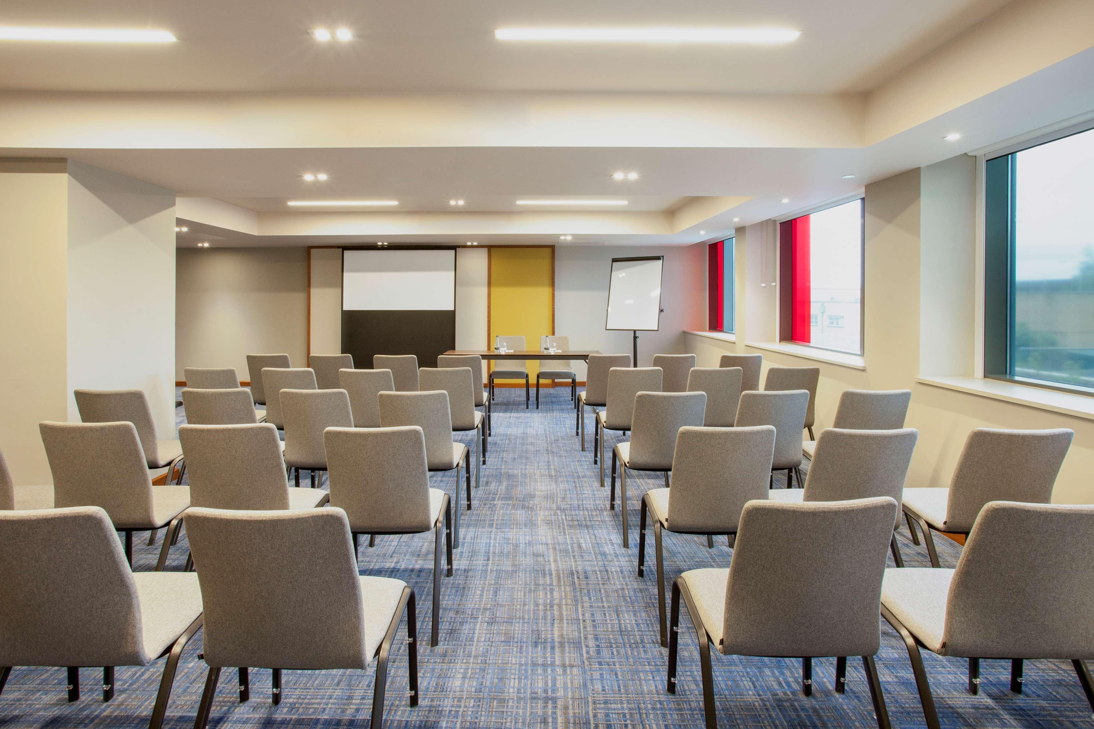 Hyatt Place West London Hayes Ґіллінґдон Екстер'єр фото