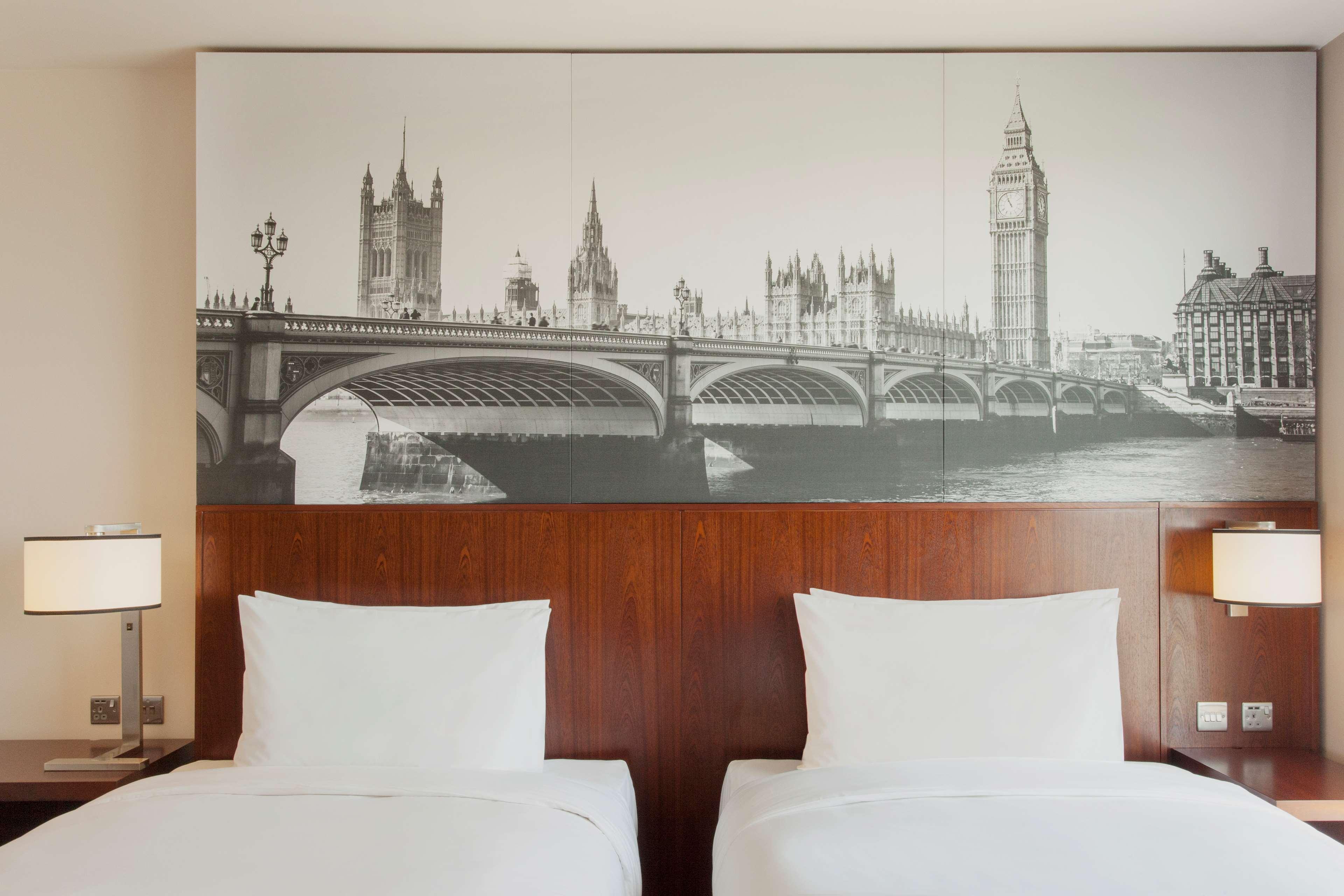 Hyatt Place West London Hayes Ґіллінґдон Екстер'єр фото